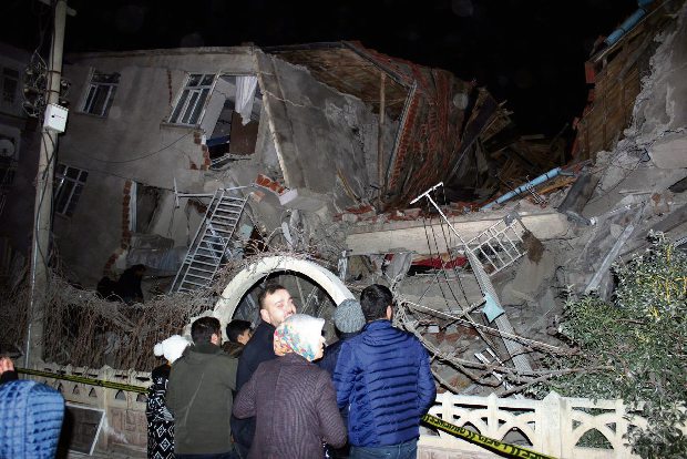 Powerful quake kills 18 people in eastern Turkey