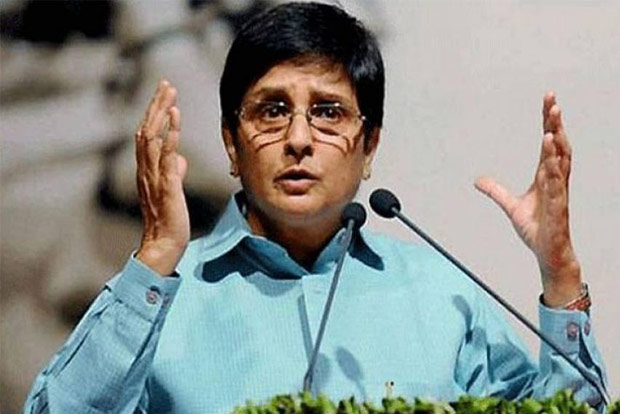 Report on crass and crude behaviour of Narayanasamy sent to president: Kiran Bedi