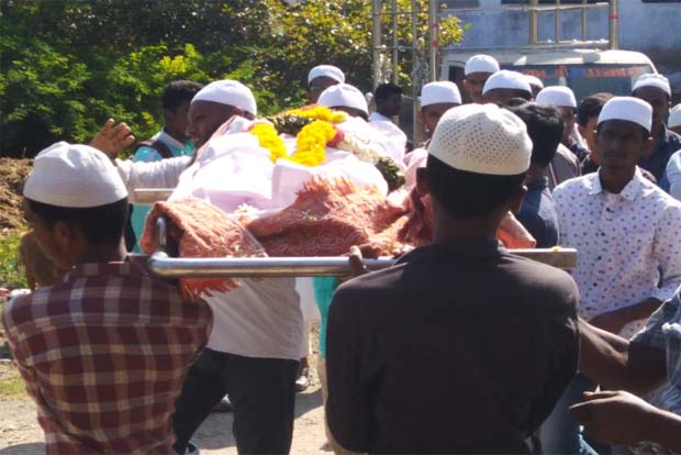 Muslims help carry corpse of Hindu man at Pernambut