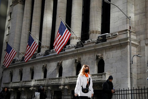 Maskless: The story of Americas COVID-19 apocalypse