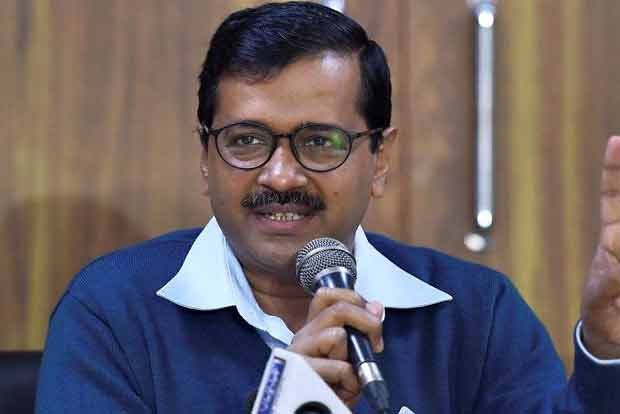 Kejriwal gives Rs 1 cr ex-gratia to family of LNJP doctor Kejriwal gives Rs 1 cr ex-gratia to family of LNJP doctor