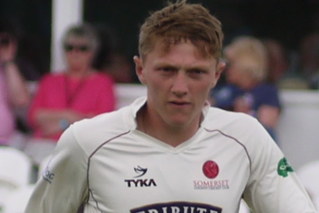 Bess named in England squad, Moeen left out