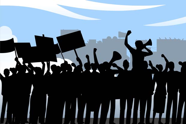Transpersons protest demanding action on fraudster Transpersons protest demanding action on fraudster