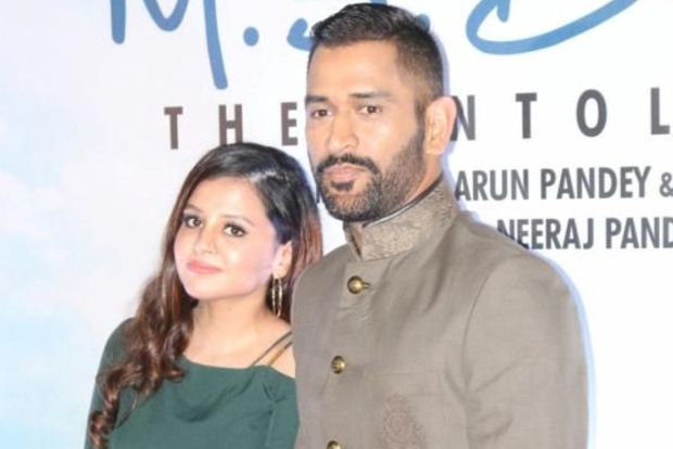 Greyed a bit more, become smarter and sweeter: Sakshi wishes Dhoni