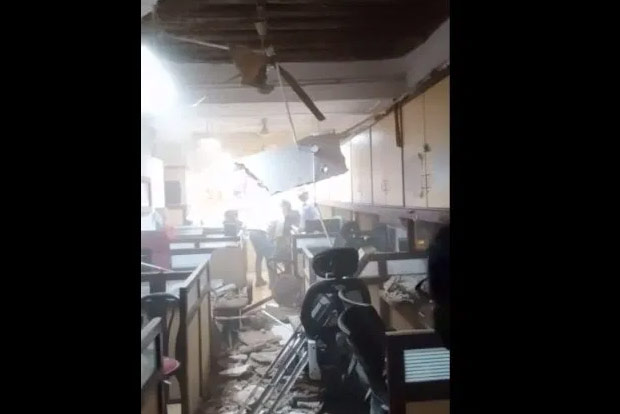 Portion of roof collapses in North Block