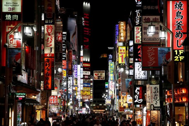 Speak quietly and follow the rules, Tokyo nightclubs told as coronavirus re-emerges