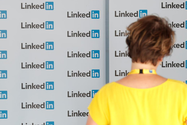 LinkedIn sued over allegation it secretly reads Apple users clipboard content LinkedIn sued over allegation it secretly reads Apple users clipboard content