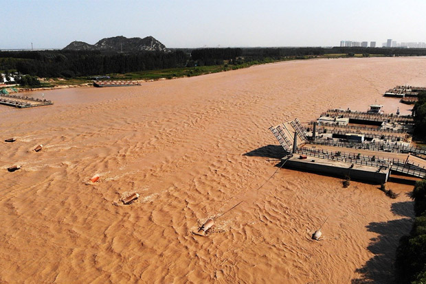 China raises flood response to 2nd-highest level