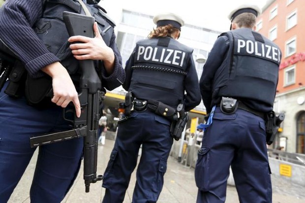 German police continue Black Forest manhunt, seek motive