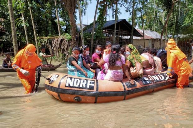 Gowda appeals to Modi to pay urgent attention to flood hit Assam Gowda appeals to Modi to pay urgent attention to flood hit Assam