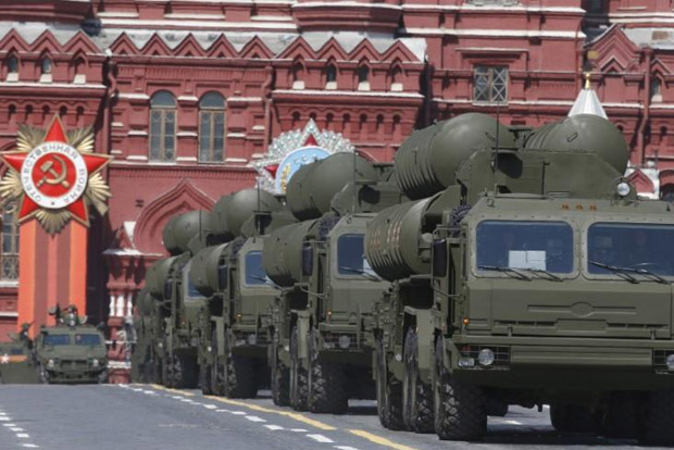 Russia, hit by coronavirus crisis, considers military spending cuts