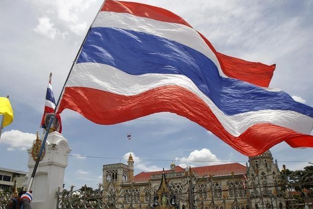 Thai army chief warns anti-government activists of making verbal abuse