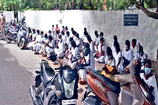 Narrow escape for nurses as tree branch falls near Minister’s house Narrow escape for nurses as tree branch falls near Minister’s house