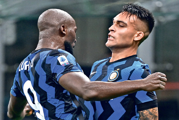 Inter stays second with win over Napoli
