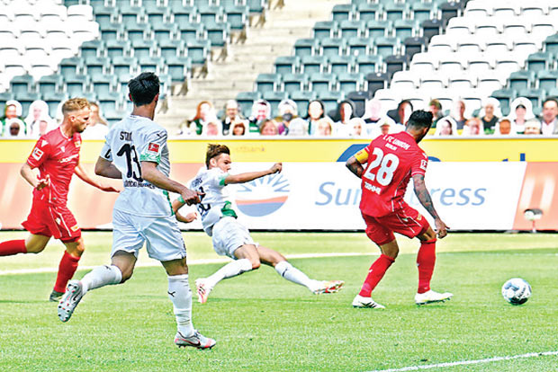 Thuram, Plea dazzle in Gladbach rout of Union