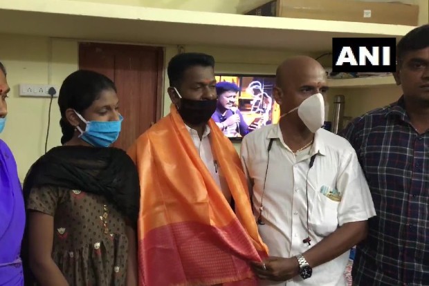 Madurai salon owner is talk of the town, post Mann ki Baat Madurai salon owner is talk of the town, post Mann ki Baat