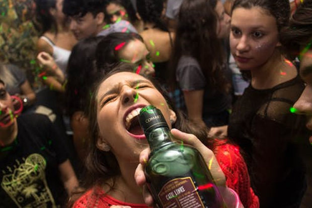 Young women more affected by alcohol use than men: Study