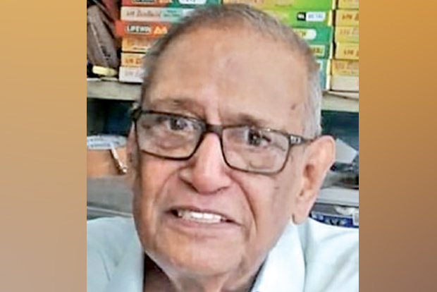 ‘Rs 10’ doctor waives Rs 9L rent of shopkeepers in his complex