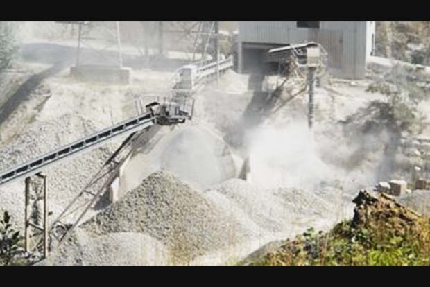 Crusher unit retains guest workers with pay hike