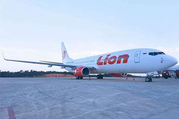 Indonesia resumes domestic air travel, coronavirus cases jump