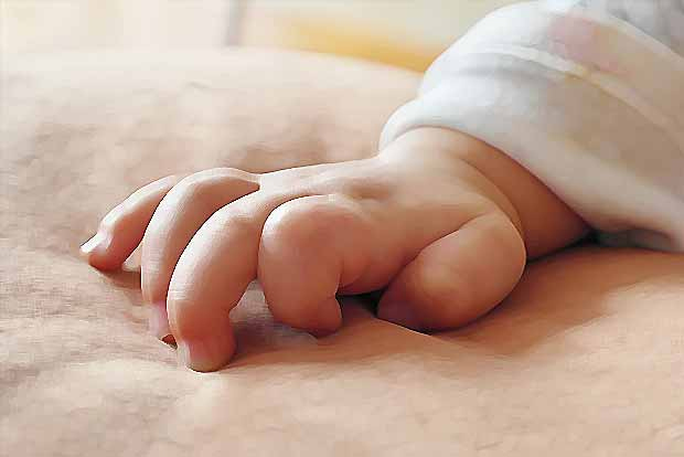 Woman, who moved SC to fly home, delivers baby, unaware husband dead
