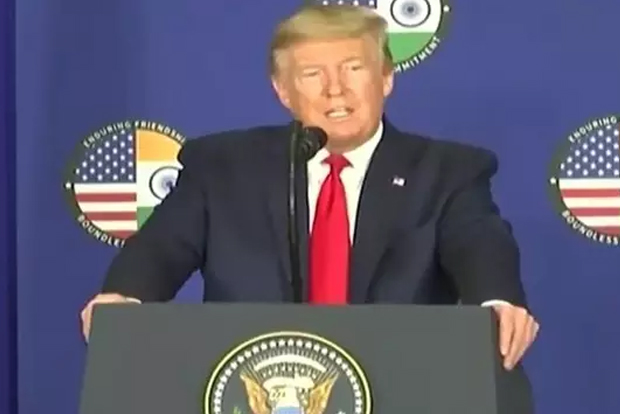 Trump retweets call for keeping Microsoft out of federal contracts Trump retweets call for keeping Microsoft out of federal contracts