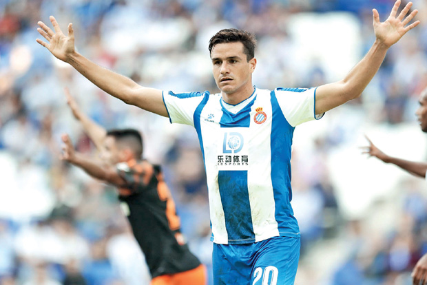 Espanyol downs 10-man Alaves
