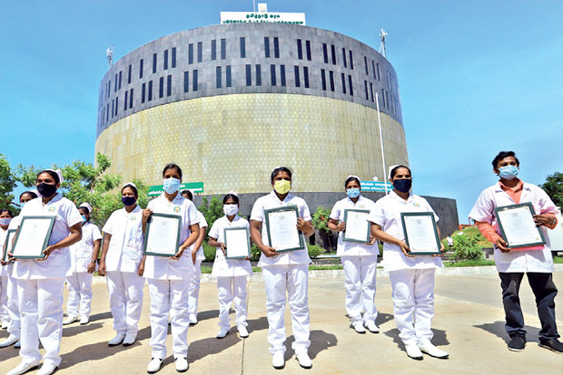 1,600 nurses posted in city, 3 nearby districts
