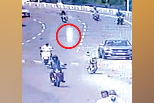 ‘Ghost’ caught on camera in Erode causes panic ‘Ghost’ caught on camera in Erode causes panic