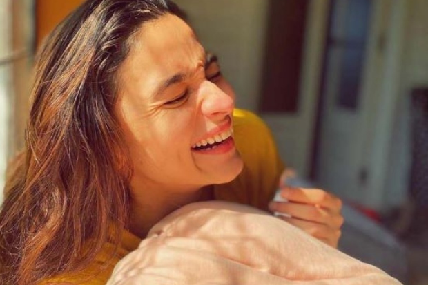 Alia Bhatt thanks Anushka for inspiring her