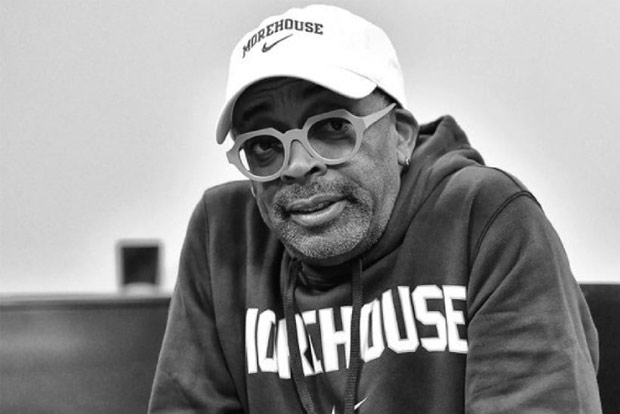 Spike Lee apologises for defending Woody Allen