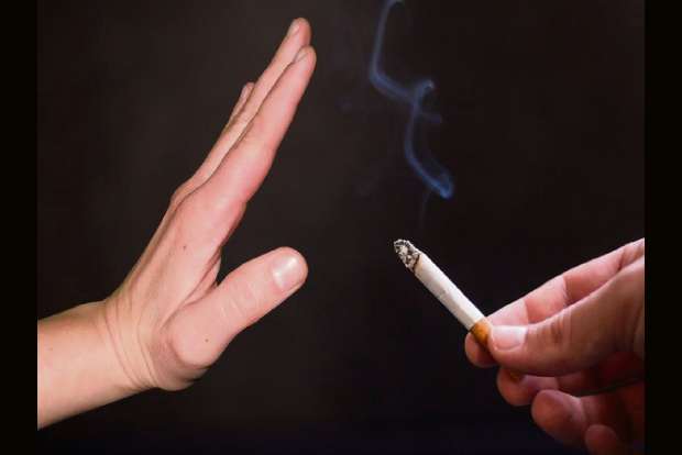 Lonely people less likely to quit smoking: Study