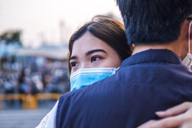 Are you are a hugger and miss jadoo ki jhappi amid social distancing?