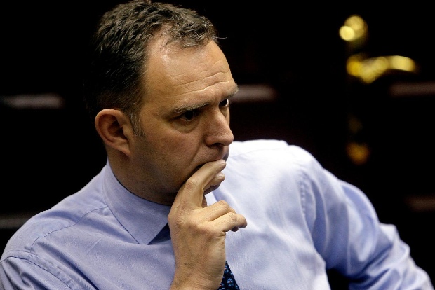 Britains most senior civil servant stands down