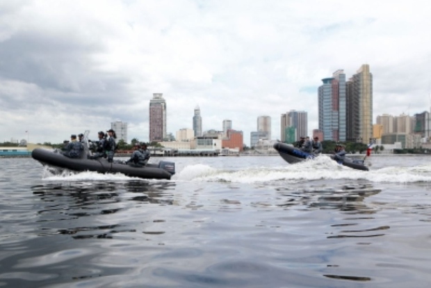 14 Filipino fishermen disappear after boat collided with Chinese vessel