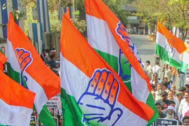 Cong holds nationwide protests against fuel price hike