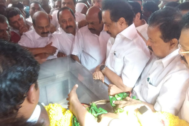Stalin consoles Kathavarayan’s family