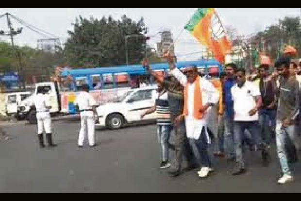 Goli maro slogan in Kolkata raises hackles