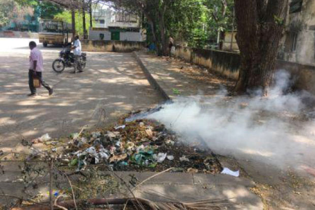 Citizen Connect: Periyar Nagar bus terminus doubles up as dump yard, health risks abound from burnt garbage Citizen Connect: Periyar Nagar bus terminus doubles up as dump yard, health risks abound from burnt garbage