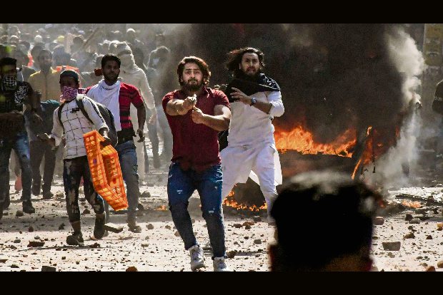 Shahrukh who pointed gun at constable nabbed in UP