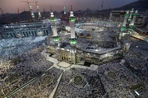 Saudi suspends umrah pilgrimage over coronavirus fears