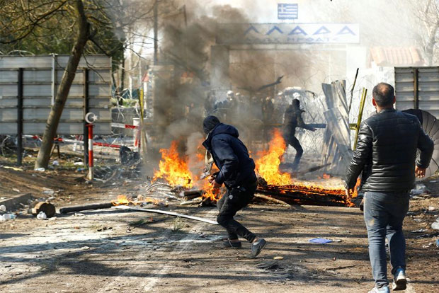 Tensions between Greece and Turkey rise over migrant clashes