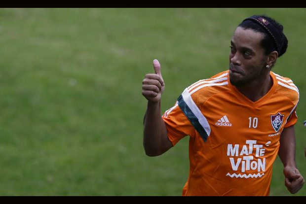 Ronaldinho arrested for alleged passport fraud