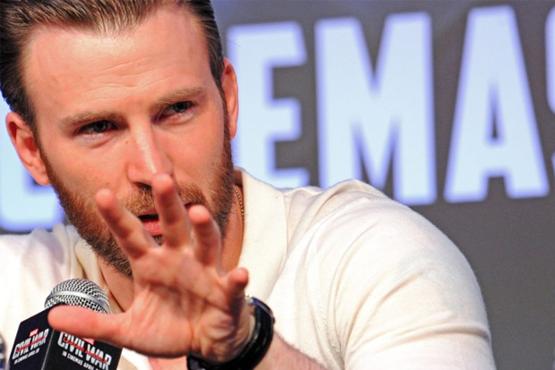 Chris Evans to star in thriller Bermuda
