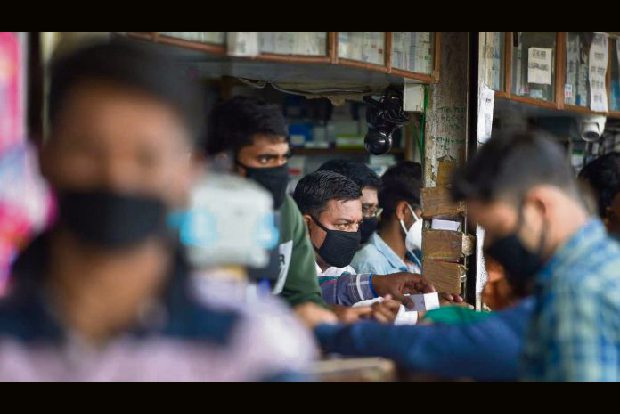 Vardhan calls for strict action against black marketeers of masks Vardhan calls for strict action against black marketeers of masks