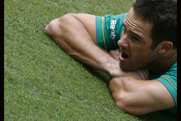 Coronavirus: SA players likely to avoid customary handshakes, says coach Boucher