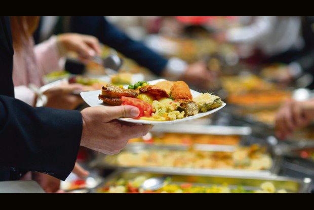 Playing games while eating may decrease food intake Playing games while eating may decrease food intake