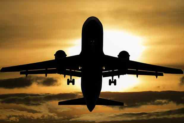 Saudi Arabia suspends international flights for 2 weeks