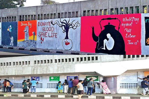 Volunteers give Gemini flyover a new look with socially-relevant messsages