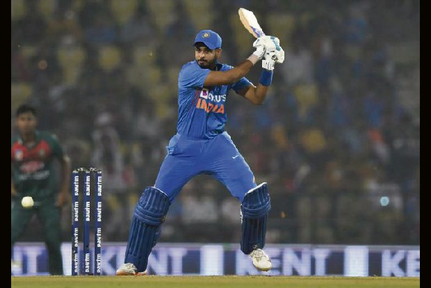 Shreyas Iyer turns into magician amid coronavirus outbreak